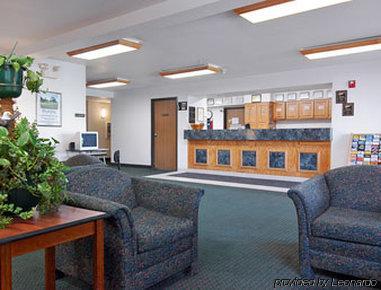 Super 8 By Wyndham Omaha Eppley Airport/carter Hotel 3*