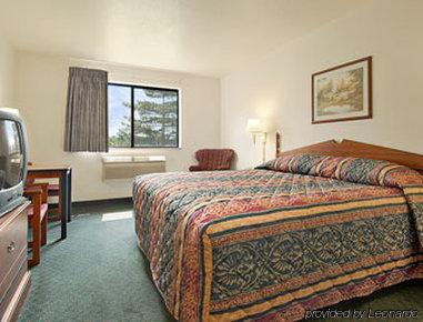 Super 8 By Wyndham Omaha Eppley Airport/carter 3* Carter Lake
