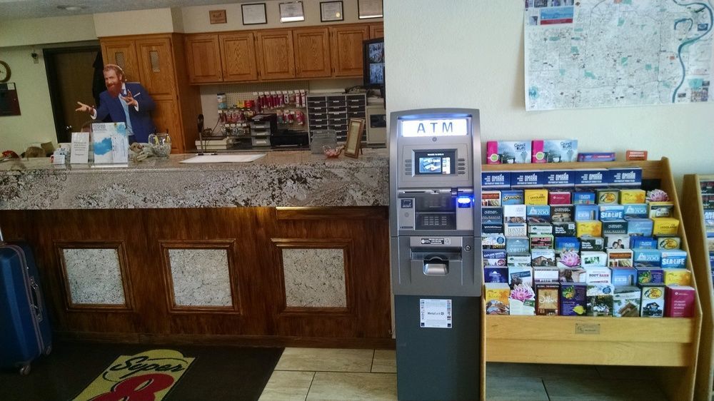 Hotel Super 8 By Wyndham Omaha Eppley Airport/carter Carter Lake