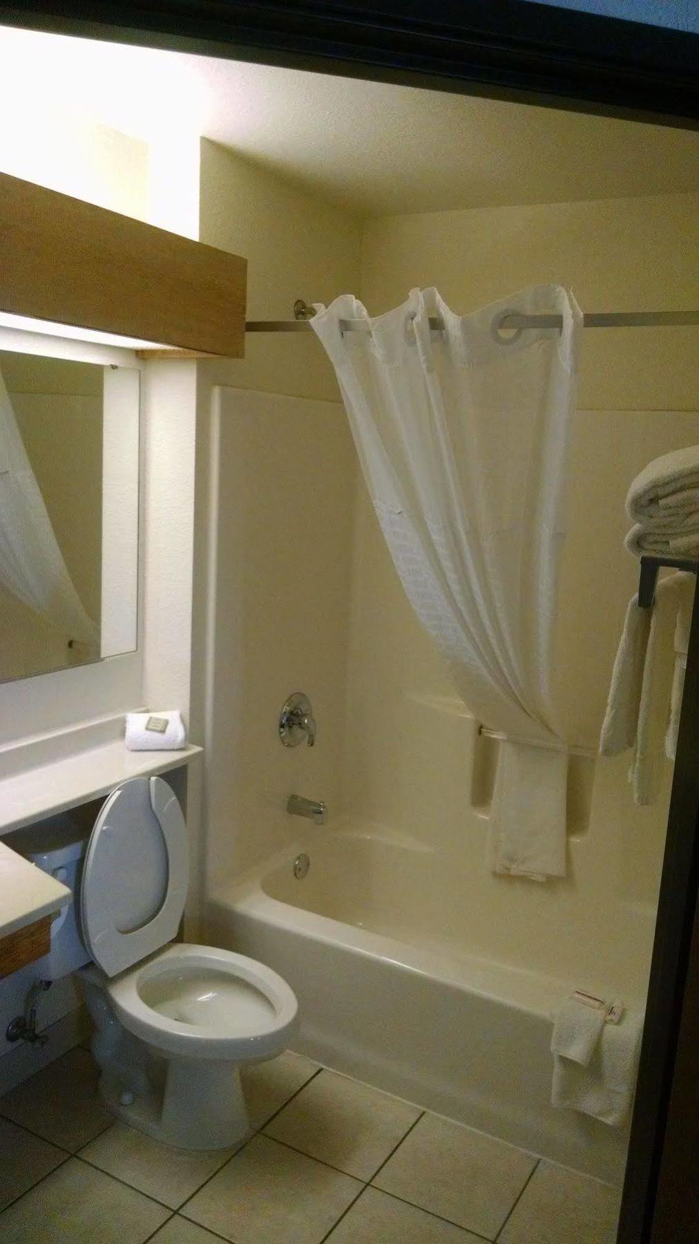 Super 8 By Wyndham Omaha Eppley Airport/carter Hotel 3*