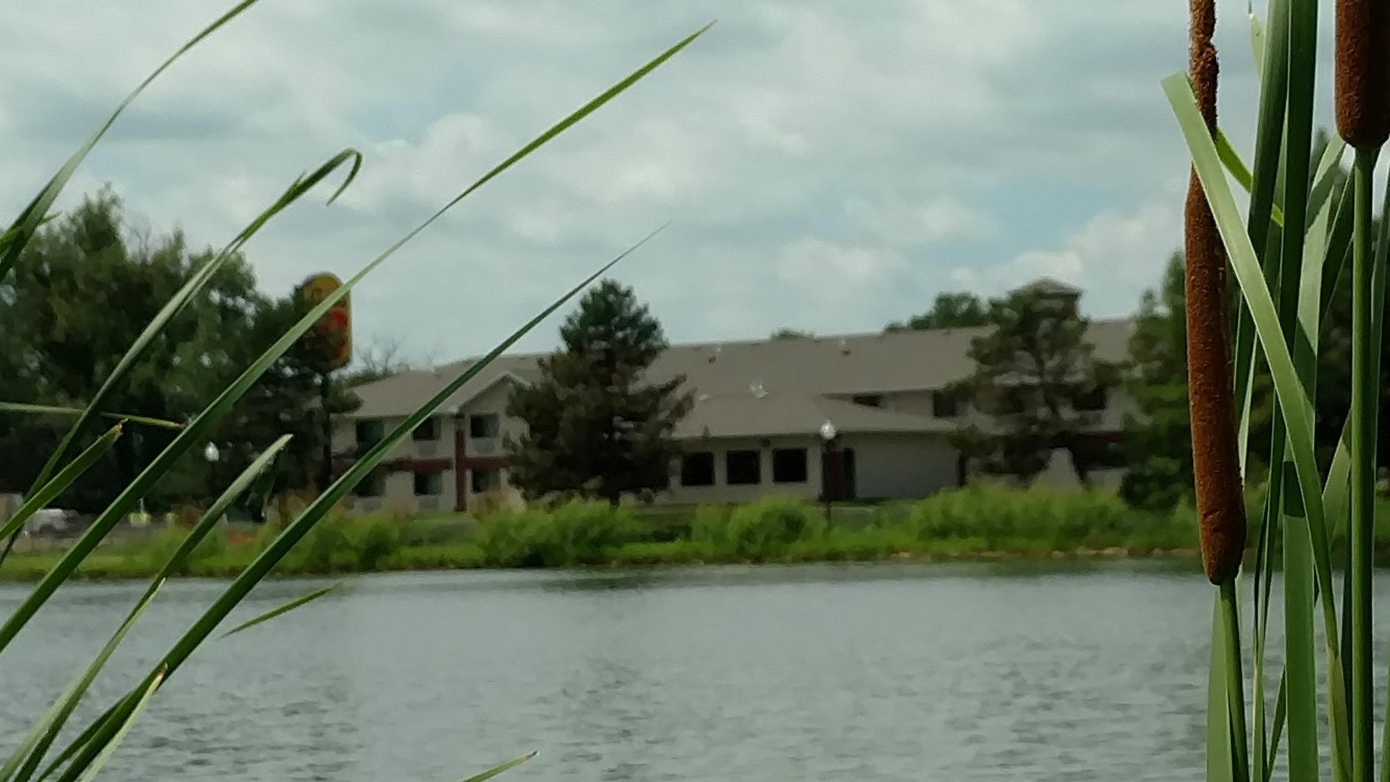 Super 8 By Wyndham Omaha Eppley Airport/carter Hotel Carter Lake